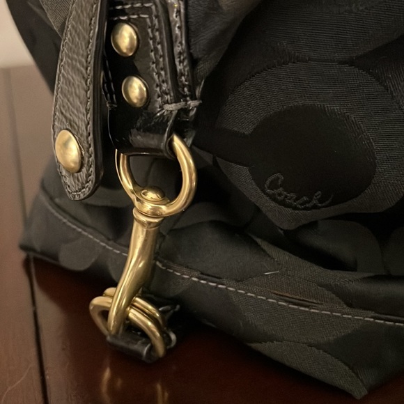 Coach - Picture 5 of 16